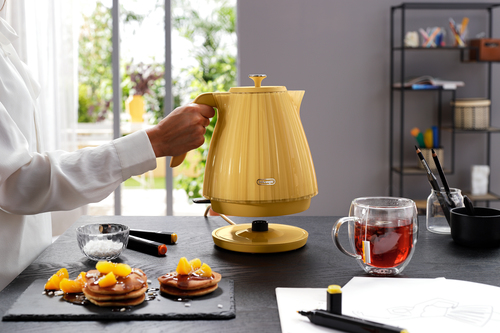 De’Longhi KBD3001.Y electric kettle – image 5