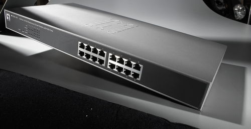 LevelOne 16-Port Web Smart Fast Ethernet PoE Switch, 802.3af PoE – image 2