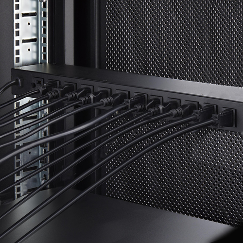 StarTech.com 16-Outlet Horizontal Rack Mount Metered PDU, 1U Server Power Strip w/Surge Protector – image 8