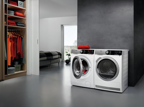 AEG L8FEE96S washing machine Front-load – image 9