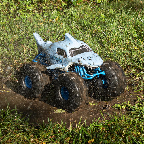 Spin Master Monster Jam , Official Megalodon STORM All-Terrain Remote Control Monster Truck, 1:15 Scale – image 6