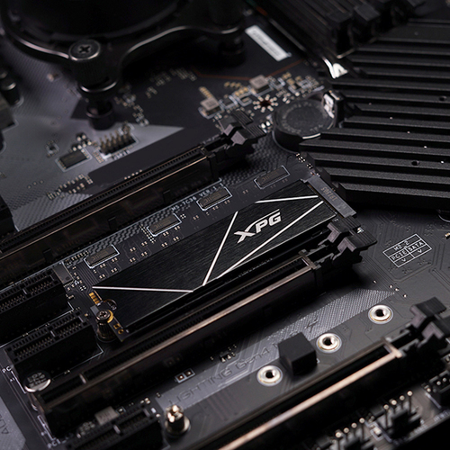 Adata Xpg Gammix S70 Blade 1TB SSD Gen 4 Nvme PCIe M.2 Solid State Drive - image 6