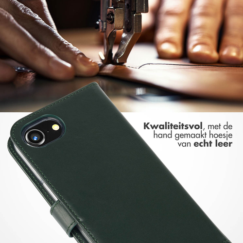 Selencia Echt Lederen Bookcase iPhone SE 4 - Groen, afbeelding 2