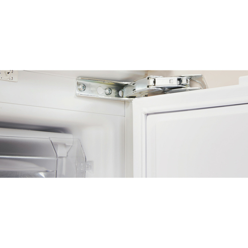 Indesit INBUFZ011 82cm High Integrated Undercounter Freezer 60cm Wide - image 3