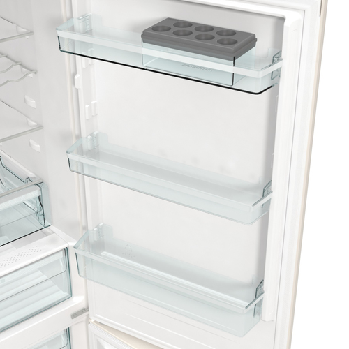 Hisense RB390N4RYDUK fridge-freezer Freestanding – image 2
