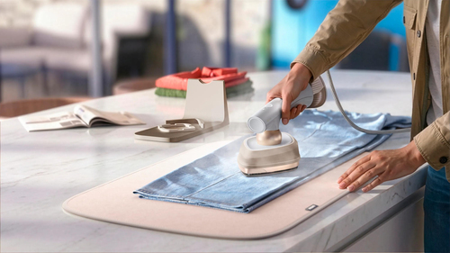Philips GC213/16 iron Steam iron SteamGlide Plus soleplate – image 7