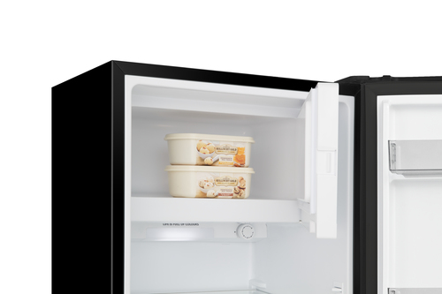 Hisense RR220D4BBE combi-fridge Freestanding – image 7