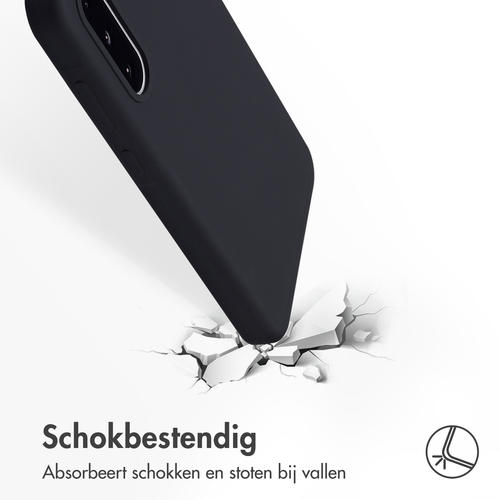 <div>Het slanke design van jouw smartphone intact houden én dagelijkse bescherming? Ga dan voor de Accezz Liquid Silicone Backcover. De hoes is, afbeelding 3