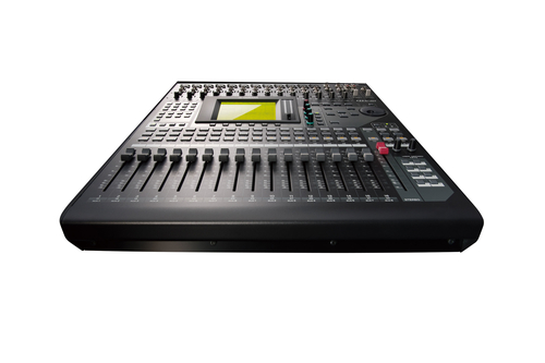 Yamaha 01V96i 36 channels – image 4