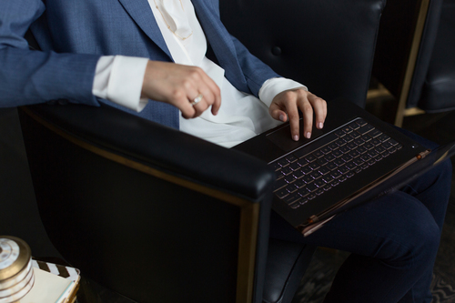 HP Spectre 13 -v001na Intel® Core™ i7 i7-6500U Laptop – image 9