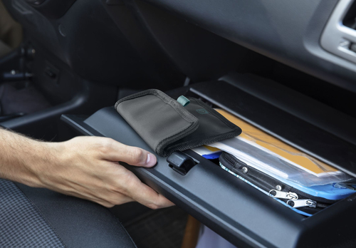 Cellularline Safety Pouch – image 4