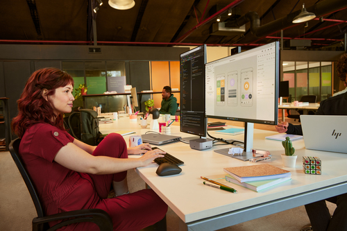 HP Inc. Monitor S7 Pro 727pk 4K TB4  8J9G2AA