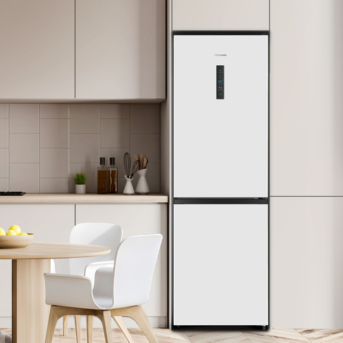 Hisense RB390N4BWC fridge-freezer Freestanding – image 2