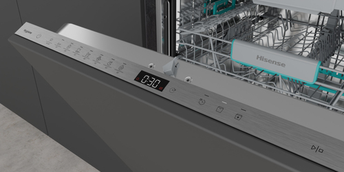Hisense Hidden in your cabinets, but a powerful force to have by your side in the kitchen. This fully integrated dishwasher provides space for 16 place settings – image 8