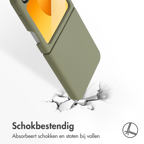 Accezz Liquid Silicone Backcover met MagSafe Samsung Galaxy Z Flip 6 - Cooper Green, afbeelding 5