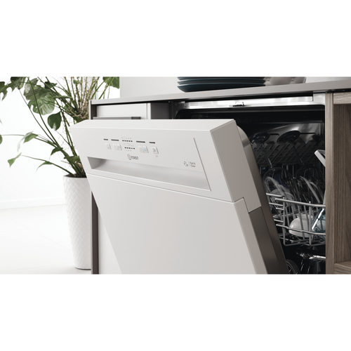 Indesit I3B L626 UK – image 8