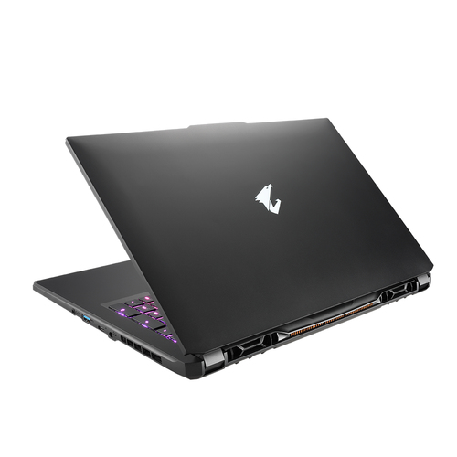 GIGABYTE AORUS 17 YE5