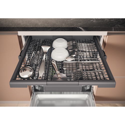 Hotpoint MaxiSpace Maxi Space H7FHP43WUK Freestanding Full Size Dishwasher with Third Rack - White – image 4