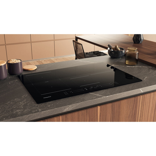 Hotpoint CleanProtect TS6477CCPNE 77cm Induction Hob - Black - image 4