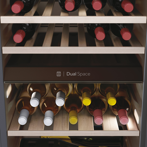 Haier Wine Bank 50 Series 7 HWS42GDAU1 Compressor wine cooler Freestanding Black 42 bottle(s) – image 4