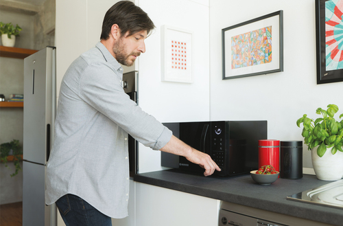 Hoover HMW25STB-UK Black Solo microwave Countertop – image 9