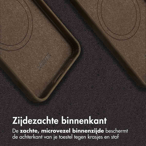 <p>Zowel jouw smartphone beschermen als hem een strakke look geven? De Accezz Vintage Leather Backcover met MagSafe is gemaakt van echt leder en geeft, afbeelding 5