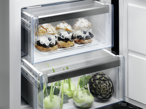 Electrolux ERC2195FOW combi-fridge Built-in – image 5