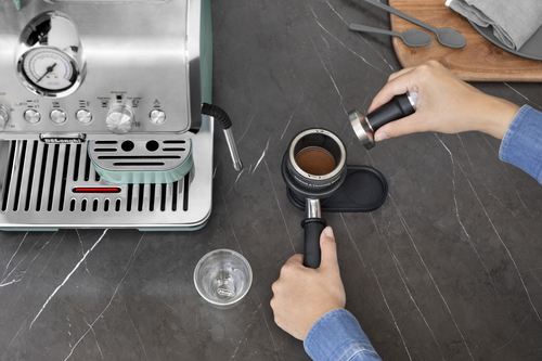 Delonghi EC9155.GR Freestanding La Specialista Arte Bean to Cup Coffee Machine - Green - image 4