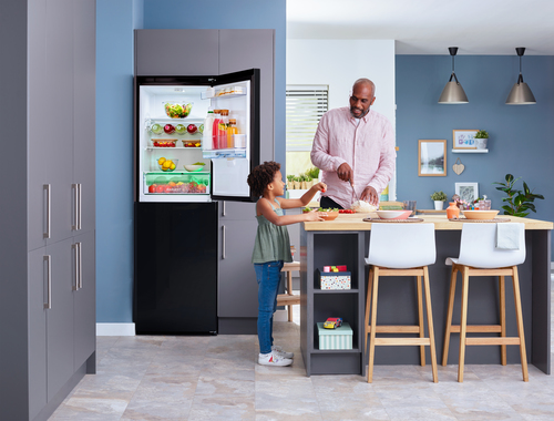 Beko CFG3691DVB Freestanding Frost Free Fridge Freezer with HarvestFresh™ – image 5