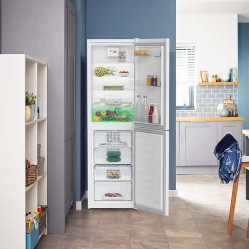 Beko Pro HarvestFresh CNG4582VW 50/50 Fridge Freezer - White - image 5
