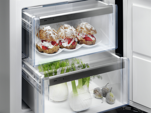 AEG SKZ81400C0 fridge Built-in – image 8
