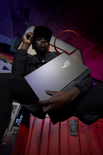 ASUS ROG Strix G17 G713PV-HX146W AMD Ryzen™ 9 7940HX Laptop – image 5