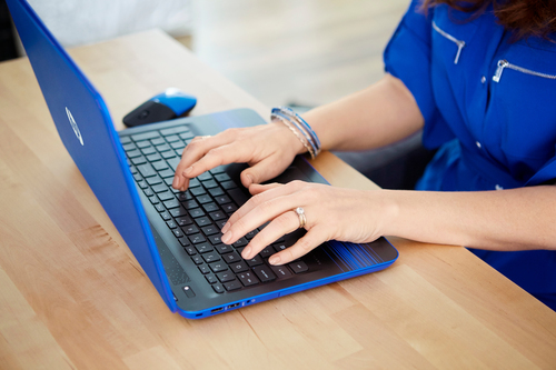 HP Pavilion 15-aw021na AMD A6 A6-9210 Laptop – image 8