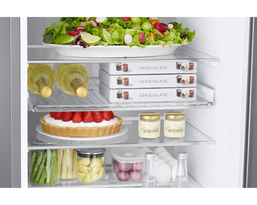 Samsung RB38C7B6A39/WS fridge-freezer Freestanding Beige – image 9