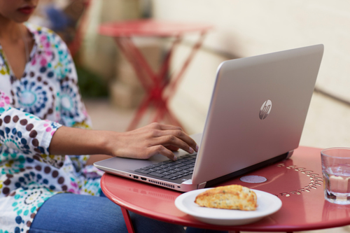 HP Pavilion 15-ab117na AMD A8 A8-7410 Laptop – image 8