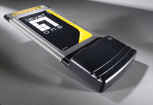 LevelOne 300Mbps Wireless CardBus Network Adapter – image 3