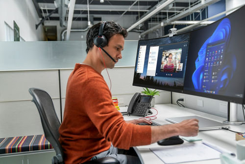 HP Poly Blackwire 5210 USB-A Headset – image 2