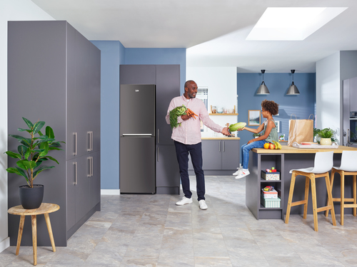 Beko CXFG3691VA Freestanding Frost Free Fridge Freezer with HarvestFresh™ – image 5