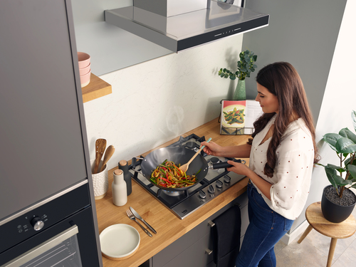 Beko HIAG64325SX 60cm Front Control Gas Hob – image 2