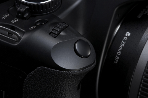 Canon 450D + EF-S 18-200mm – image 3
