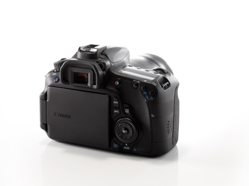 Canon 60D + EF-S 18-135mm IS – image 2