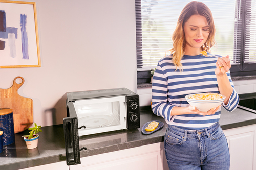 Beko MOC20100BFB Compact Solo Microwave - Black - image 6