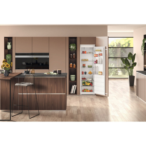Hotpoint HTSD18A011A1 177cm High Integrated Upright Fridge 54cm Wide - image 4