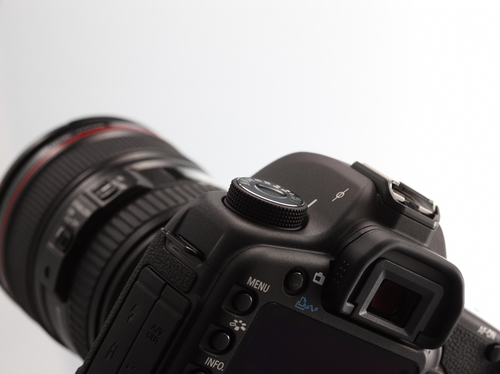 Canon EOS 5D MARK II + Speedlight 270EX – image 8