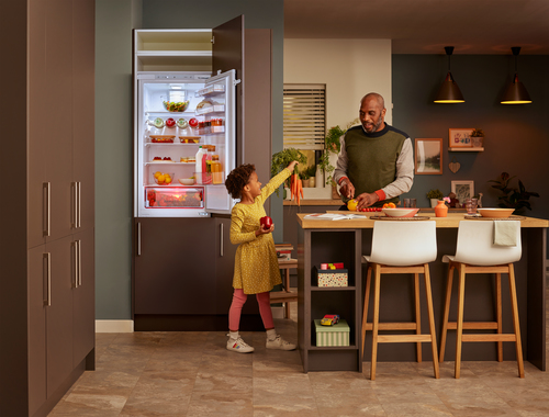 Beko BCFD3V73 Integrated Frost Free Fridge Freezer with HarvestFresh™ – image 4