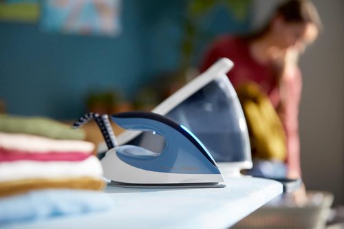 Philips PerfectCare Viva GC7057 Refurbished Steam generator iron – image 8