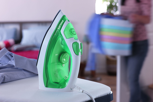 Philips PowerLife GC2920/02 Steam iron – image 5