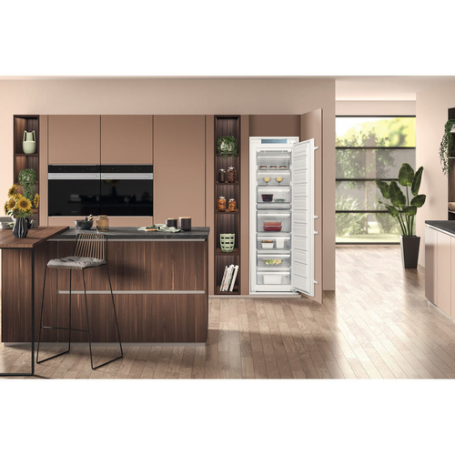 Hotpoint HTSD18F013H1 177cm Integrated In Column Frost Free Freezer - image 4