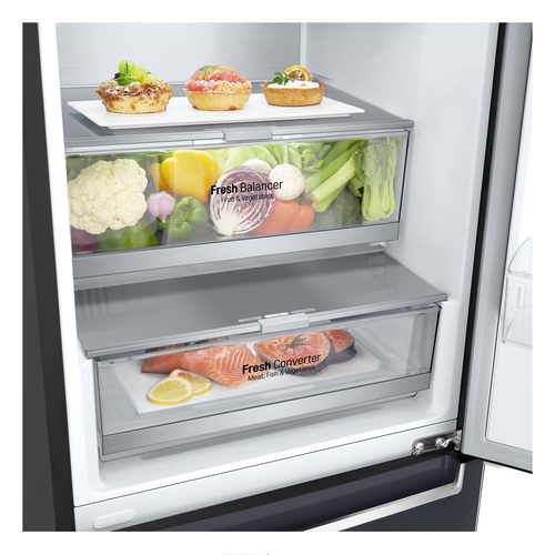 LG Centum™ NatureFRESH™ GBB92MCABP Fridge Freezer – image 6