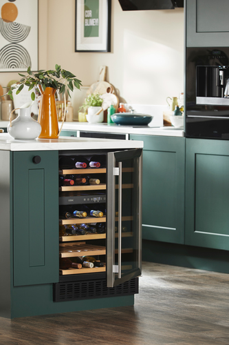 CDA CFWC604SS wine cooler Compressor wine cooler Undercounter Black 46 bottle(s) – image 4